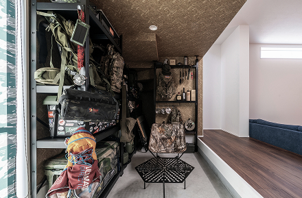 趣味を詰め込んだリビング隣接土間